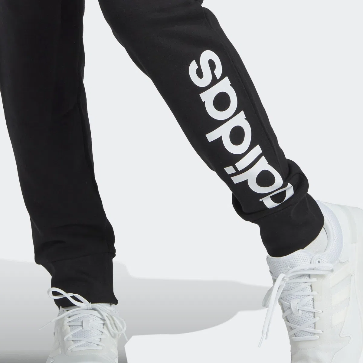 adidas Essentials French Terry Tapered Cuff Pants - Pantalones de chándal Hombre