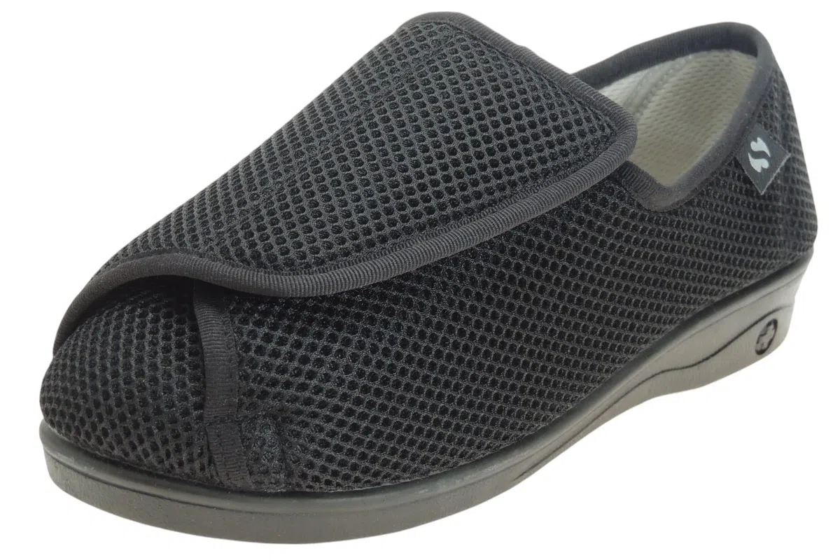 Calzados Romero Zapatilla para Pies Delicados en Ancho Especial para Mujer Tratamiento Antibacteriano Sanitized Negro Talla 38