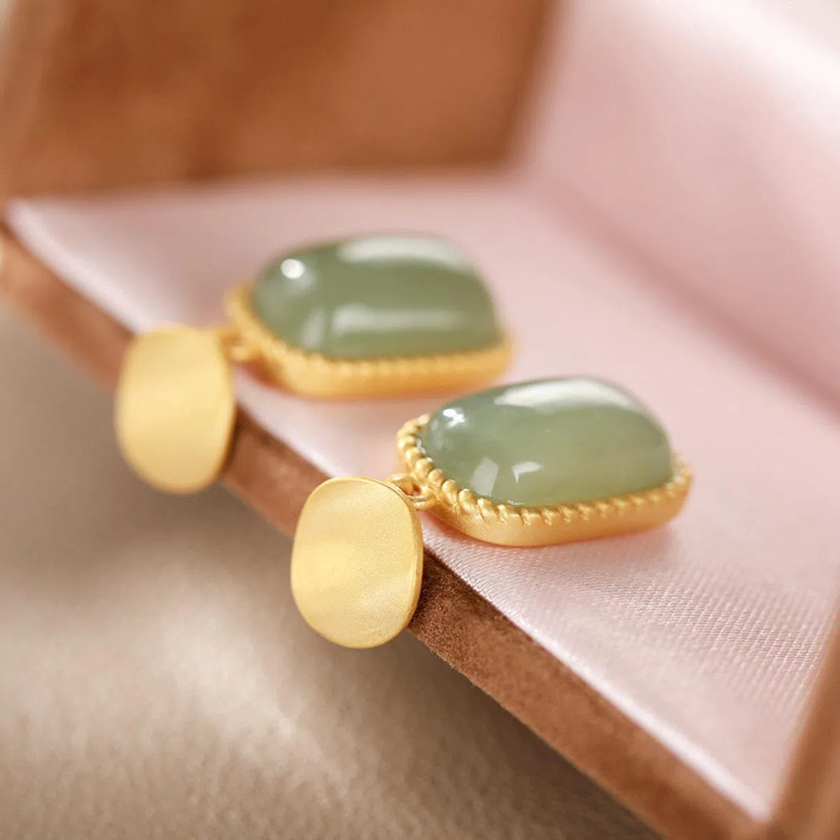 LOKILOKI Pendientes De Botón De Jade Cian Natural De Plata De Ley 925 para Mujer, Joyería Vintage Hecha A Mano De Estilo Chino para Mujer