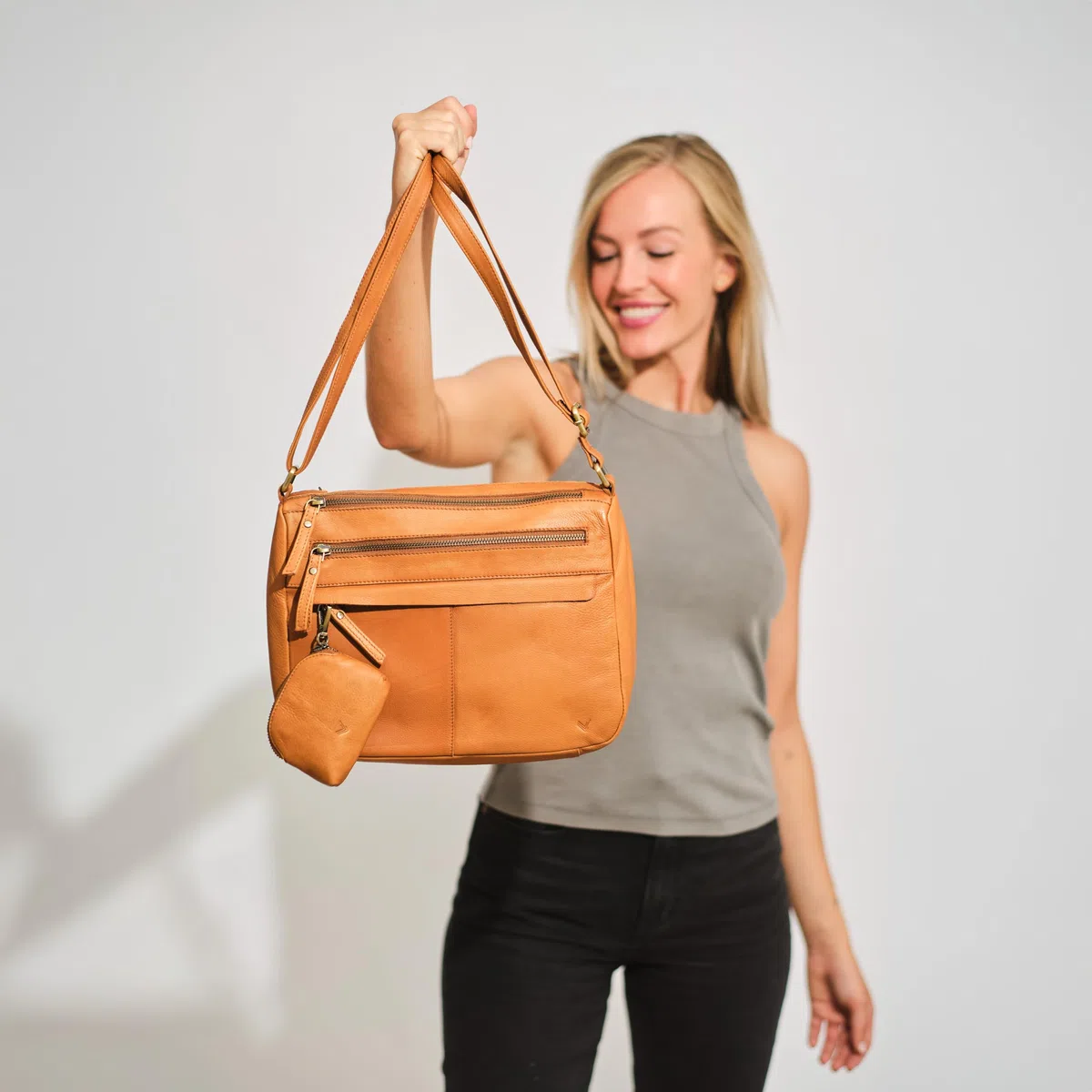 Bolso Bandolera Mujer Piel Auténtica - Bolso Mujer Bandolera Regulable con Estilo - Cuero con múltiples Cremalleras - Muchos Compartimentos para uso diario – Monedero de Regalo.