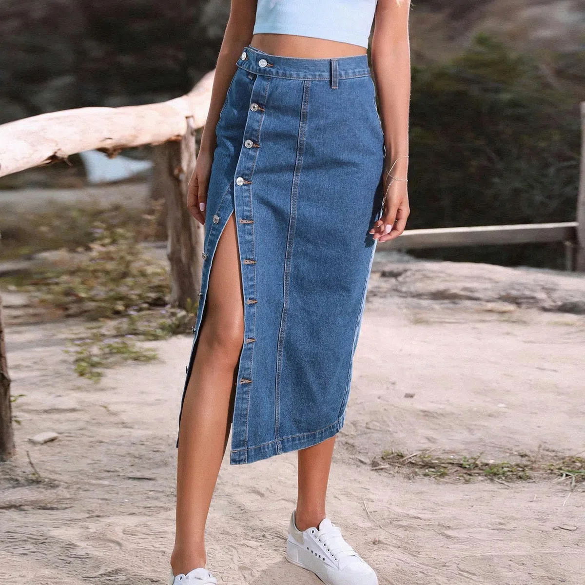 Novedad de verano, faldas vaqueras con abertura irregular en la parte delantera con botones europeos y americanos, falda larga delgada de cintura alta, falda vaquera midi informal, azul marino, M