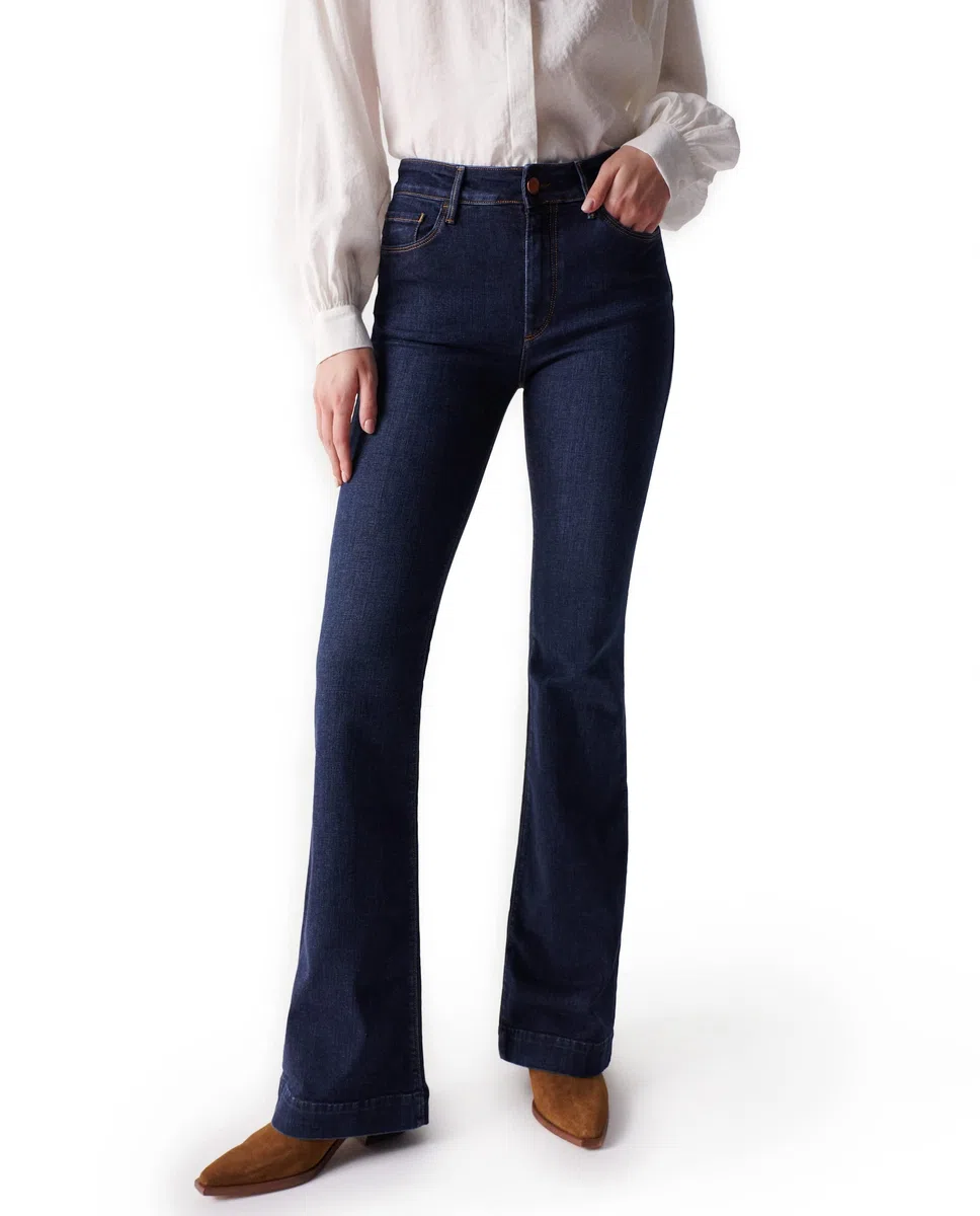 Salsa Vaqueros Destiny Push UP Flare con Lavado Oscuro