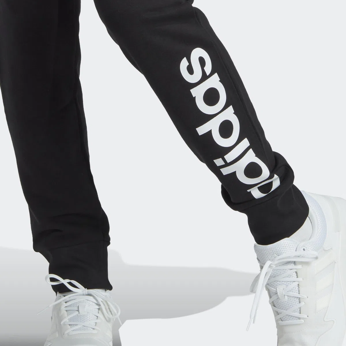 adidas Essentials French Terry Tapered Cuff Pants - Pantalones de chándal Hombre