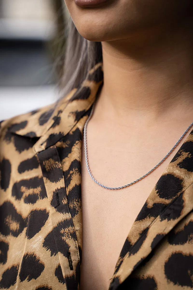 Cadena de Oro 14K Amarillo o Oro Blanco macizo de 2mm Corte de diamante Realmente Fuerte Cierre de garra de langosta para hombres o mujeres, delgada para colgantes de 16-24 pulgadas