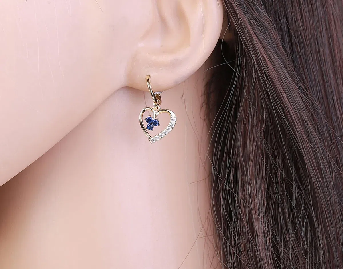 AMDXD Pendientes de aro para mujer de oro de 18 quilates, pendientes de aro con corazón hueco con zafiro azul, laboratorio creado en laboratorio, pendientes pequeños Au 750