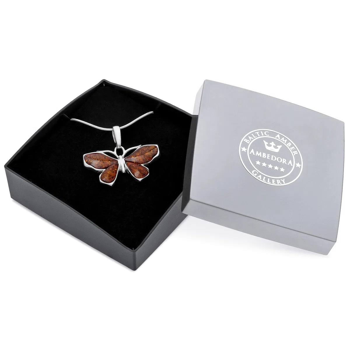 Collar Mujer Pequeña Mariposa I, Plata de Ley Pulida, Ámbar Báltico en Color Coñac, Colgante Mariposa de Plata con Cadena