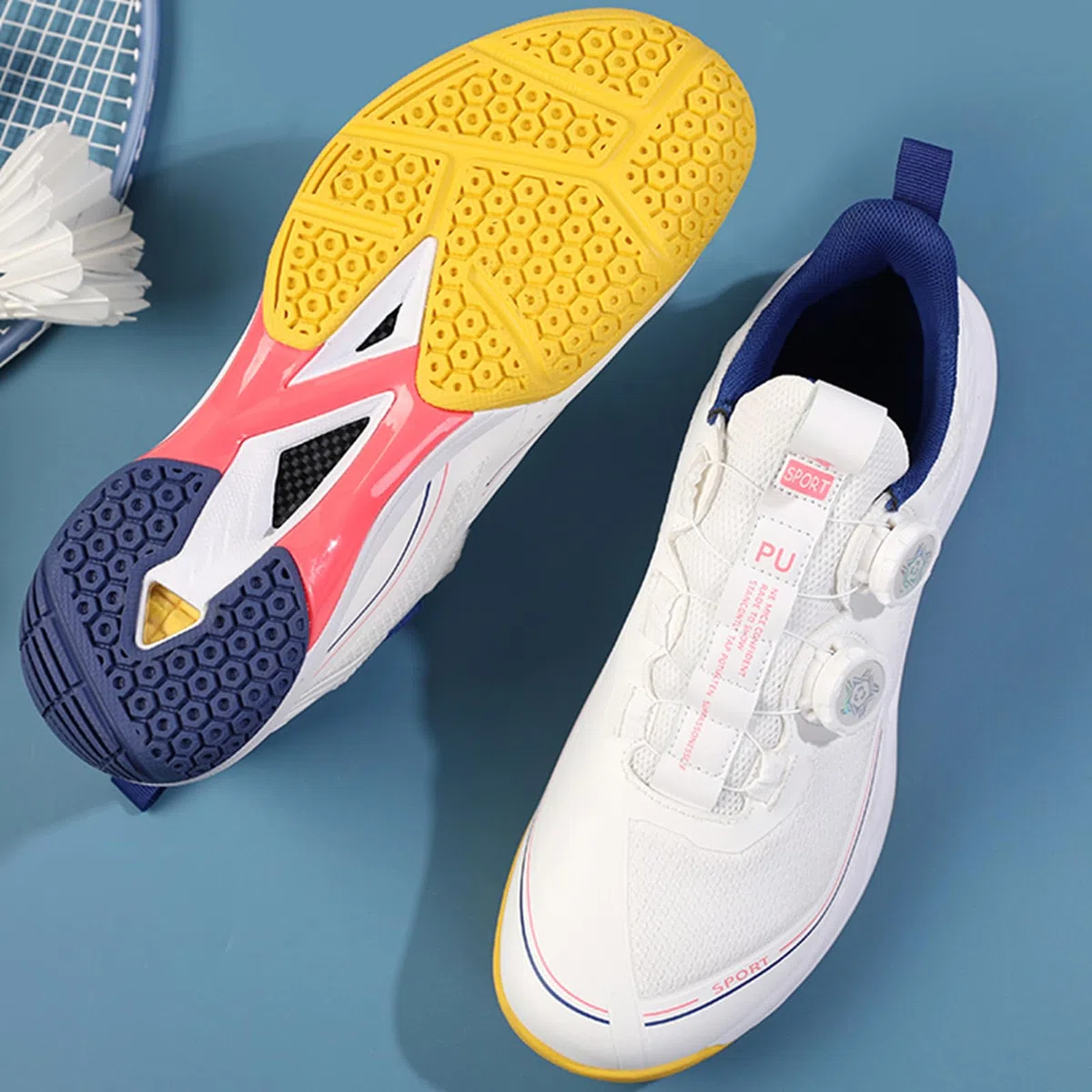 Zapatillas de bádminton/tenis de mesa con tecnología sin costuras, diseño unisex ligero, placa de carbono TPU y suela MD antideslizante, versátil