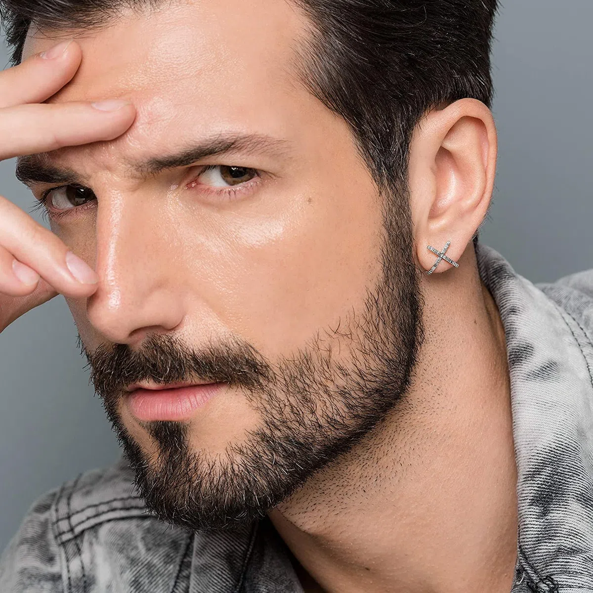 Pendientes de Botón Forma X para Hombre, Plata de Ley 925, Estilo Gótico Geométrico, Acabado Martillado, Sin Níquel Hipoalergénicos - Hechos a mano por Emmanuela