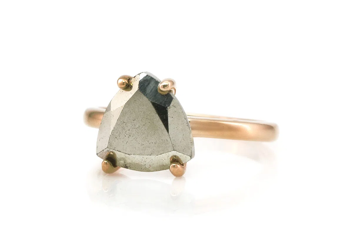 Anillo de Plata de Ley con Pirita de Hierro Trillón - Anillo de Una Sola Piedra Natural - Joyas de Novia Hechas a Mano, Joyas de Moda, Joyas de Regalo para Señoras - Hecho a Mano - con Caja de Firma