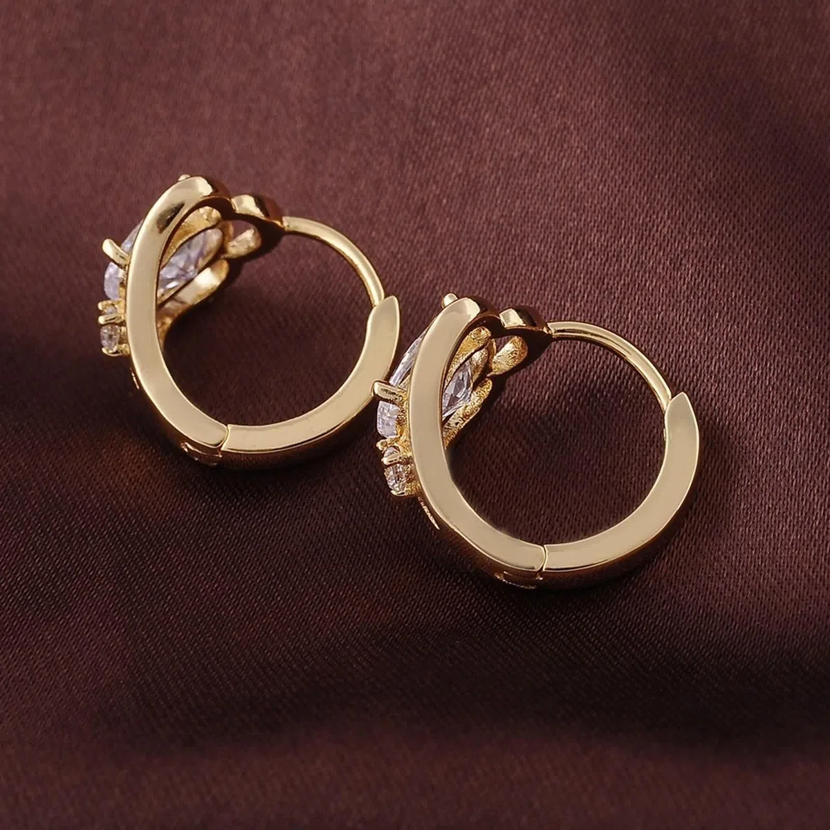 AMDXD Pendientes de aro de oro amarillo 375 de 9 quilates para mujer, joyas auténticas, pendientes de aro con moissanita, corte ovalado, oro de 9 quilates, pendientes de moissanita, pequeños