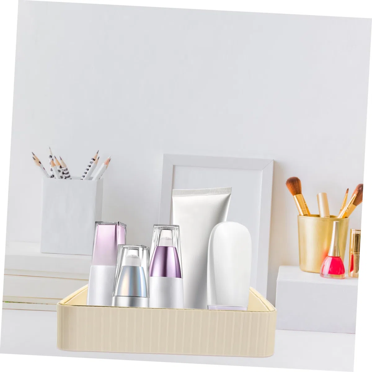 Toyvian Bandeja Cuadrada de Cuero Blanco Borde Dorado Fácil de Limpiar para Llaves y Joyas Adecuado para Tocador y Sala Moderna