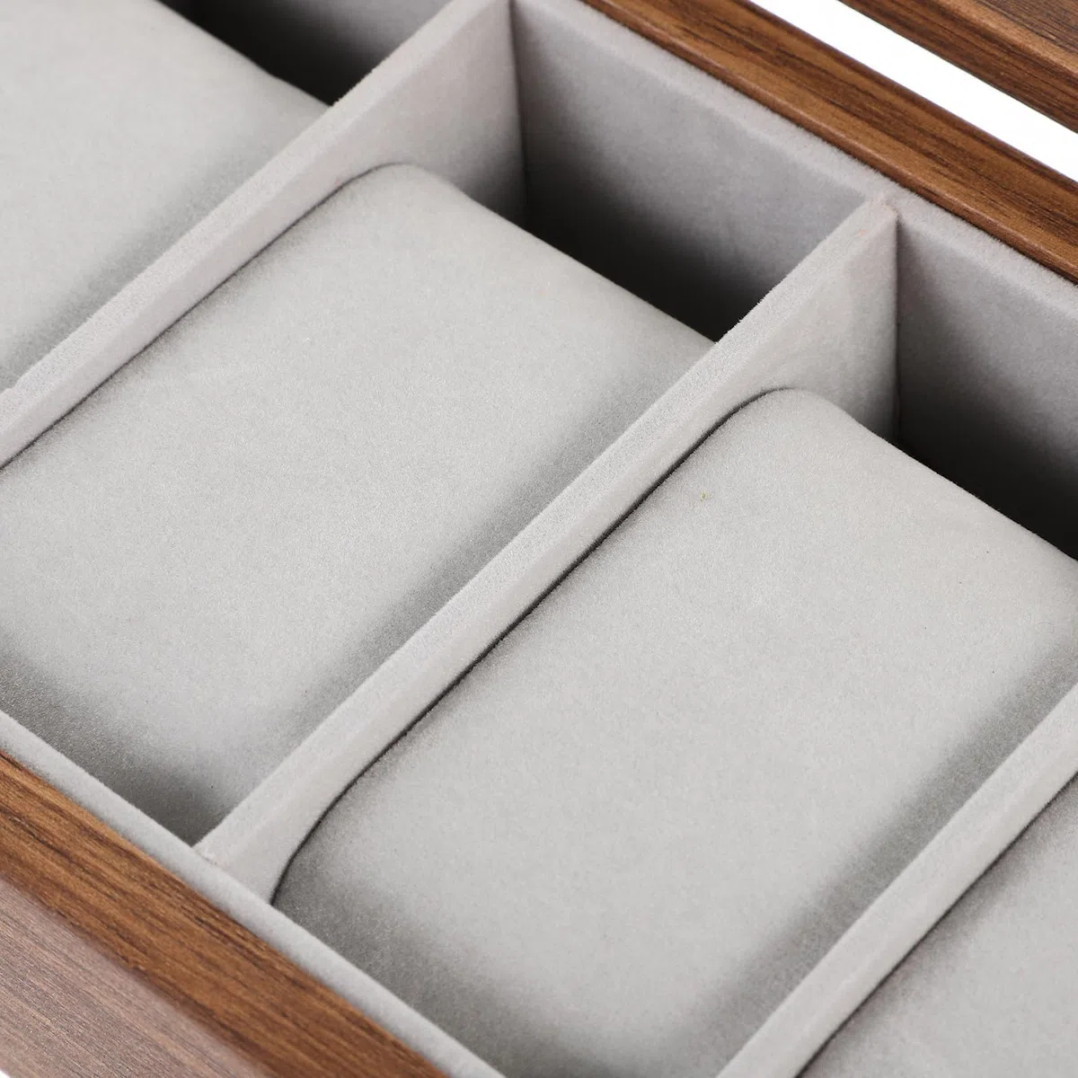 Caja de Exhibición para Relojes de 6 Ranuras en Madera | Tapa Transparente, Acabado Veteado Tipo Nogal, para Hogar o Joyería, Organiza y Protege Piezas