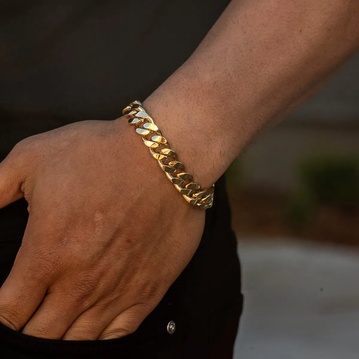 LIFETIME JEWELRY Pulsera de cadena de eslabones cubanos Miami de 12 mm para hombre, chapada en oro de 24 quilates, fabricada en Estados Unidos con reemplazo de por vida, 9 inches, Metal, Sin piedra