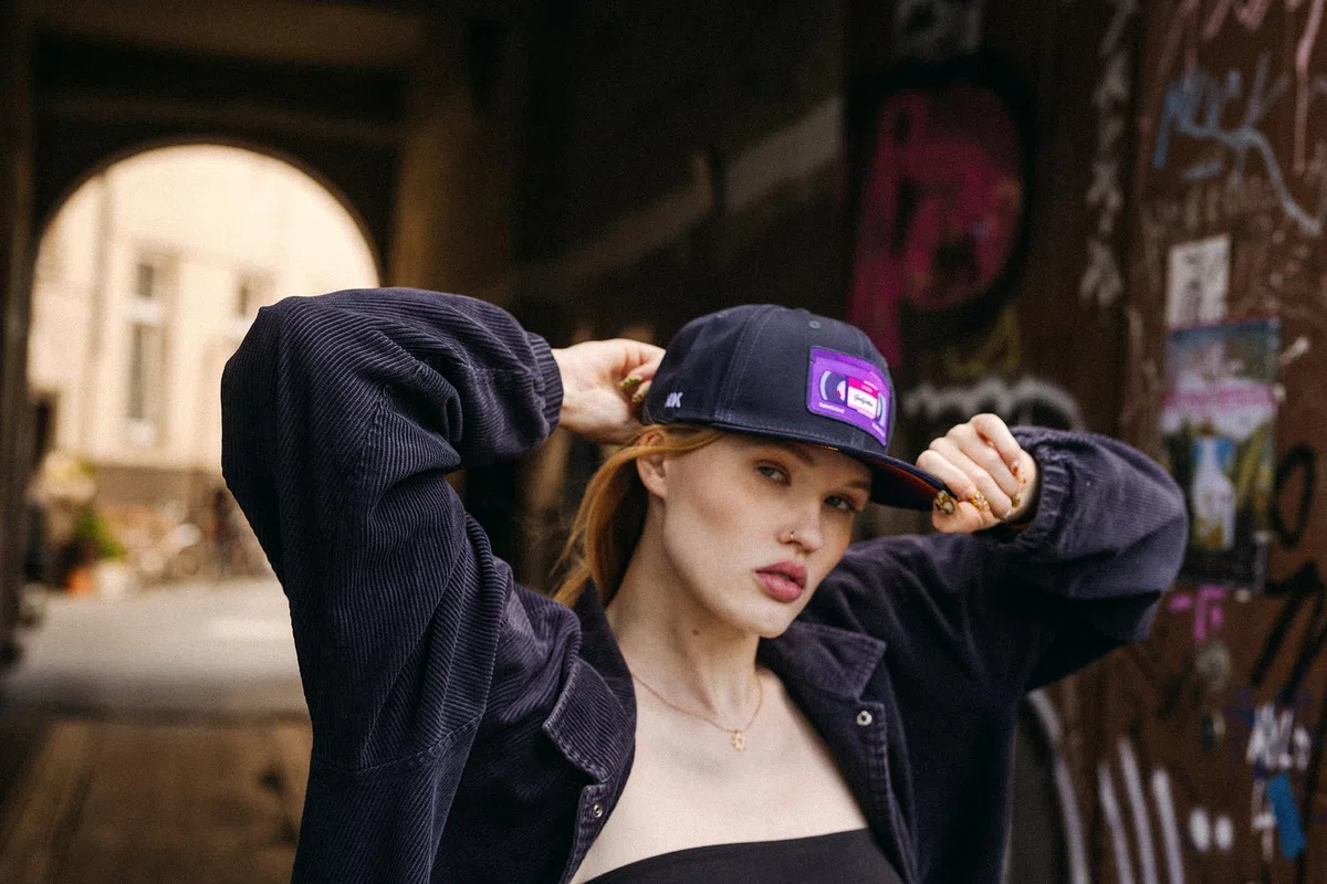 Nebelkind gorra Snapback para hombre y mujer, color azul oscuro, talla única, unisex, estilo callejero, visera recta, retro