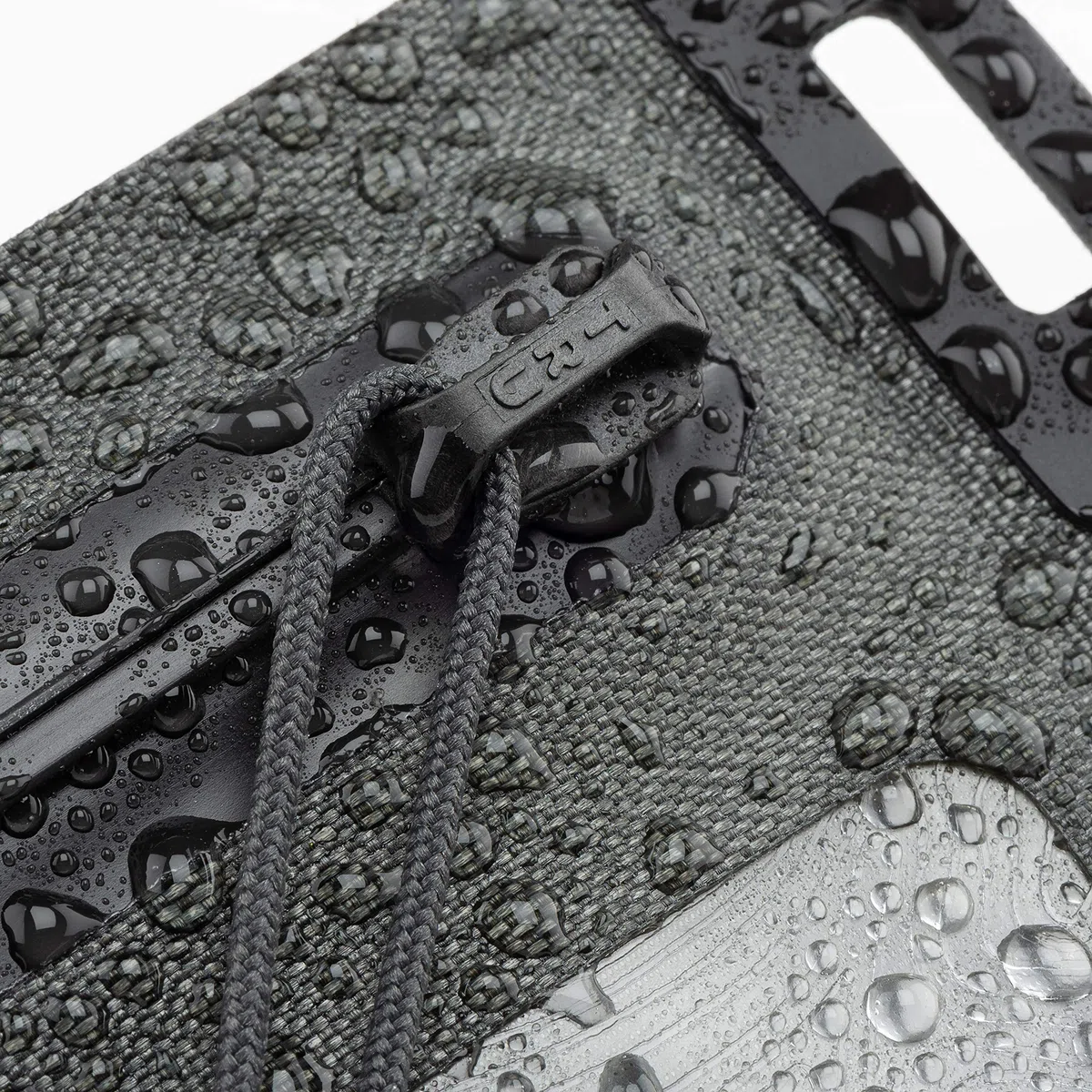 Nite Ize Runoff - Neceser Impermeable, tamaño Completo, Impermeable, para Colgar, protección de Confianza para Viajes de Aventura, Gris Oscuro