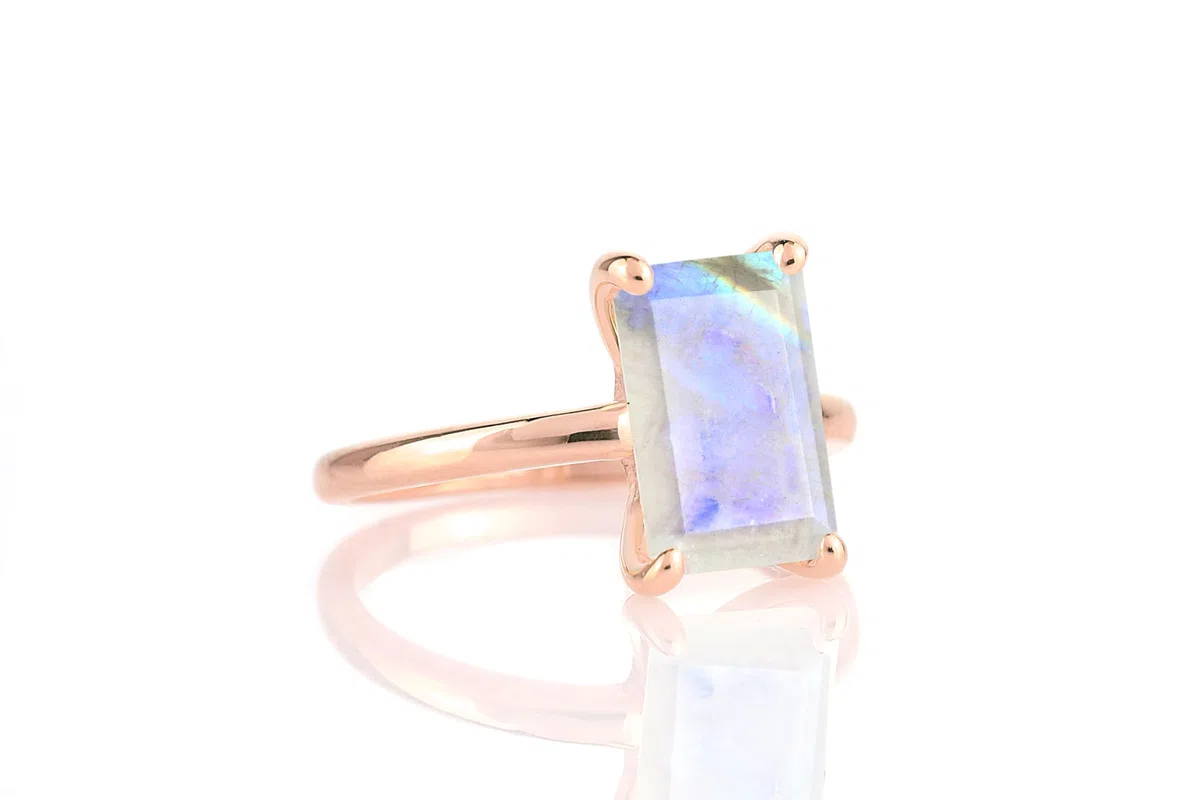 Solo anillo de Piedra de Luna del Arco Iris - Anillos Apilables Dainty para las Mujeres - Personalizable 18k Anillo de Oro Rosa - Joyería de Moda Piedras Preciosas Piedra de Nacimiento - con Caja