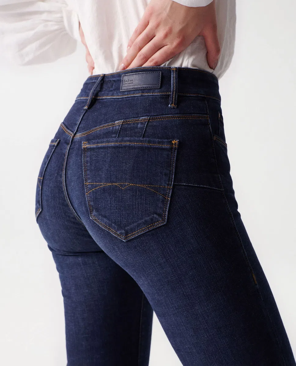 Salsa Vaqueros Destiny Push UP Flare con Lavado Oscuro