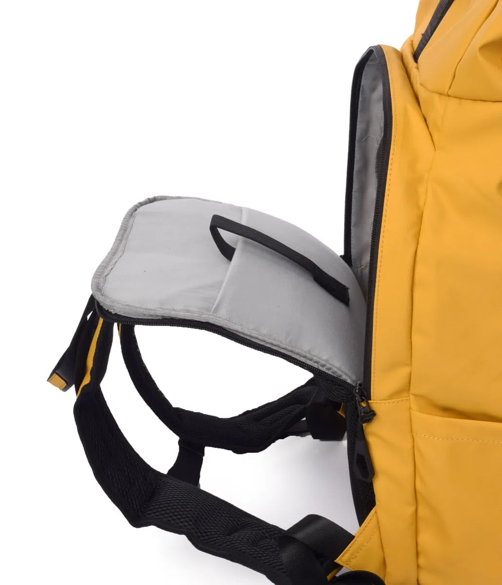 KCB Mochila Antirrobo Grande de Hombre Skid | Diseño Espacioso y Práctico | Bolsillos Multiusos | Compartimento para Portátil y Tablet | Asas Ajustables | 100% Vegano