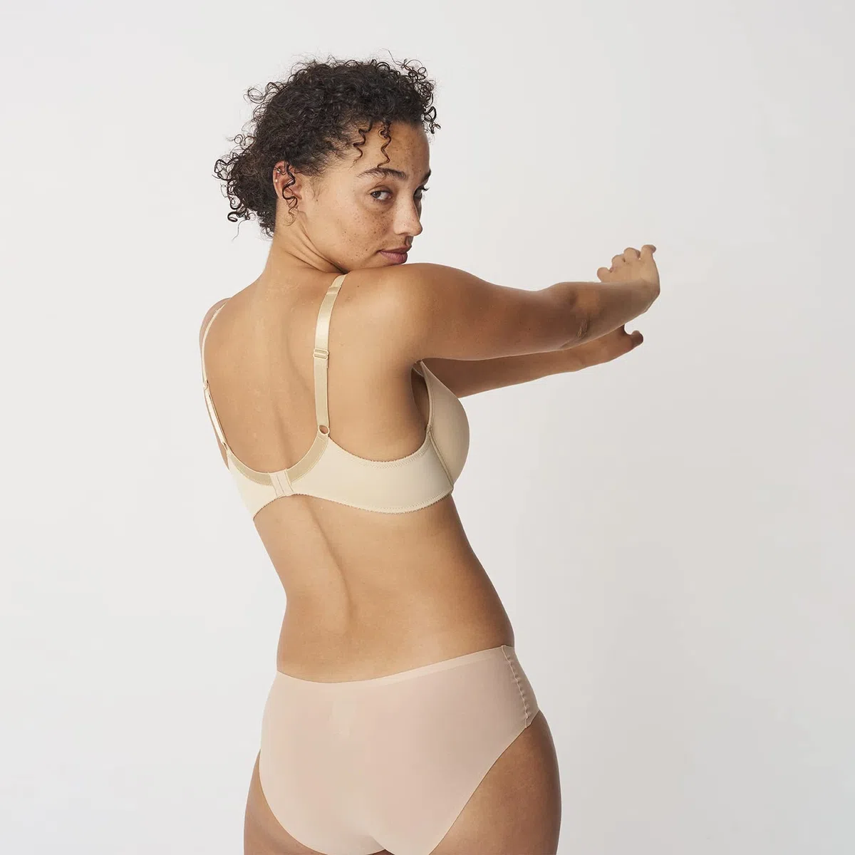 Chantelle Sujetador Básico Invisible Liso de Ajuste Personalizado Sujetador Mujer (Pack de 1)