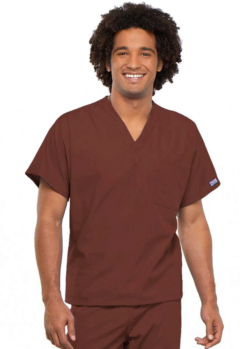 Cherokee Conjunto de uniforme médico para hombres y mujeres de ajuste tradicional con cuello en V 4777 con pantalón cargo con cordón de tiro natural 4100