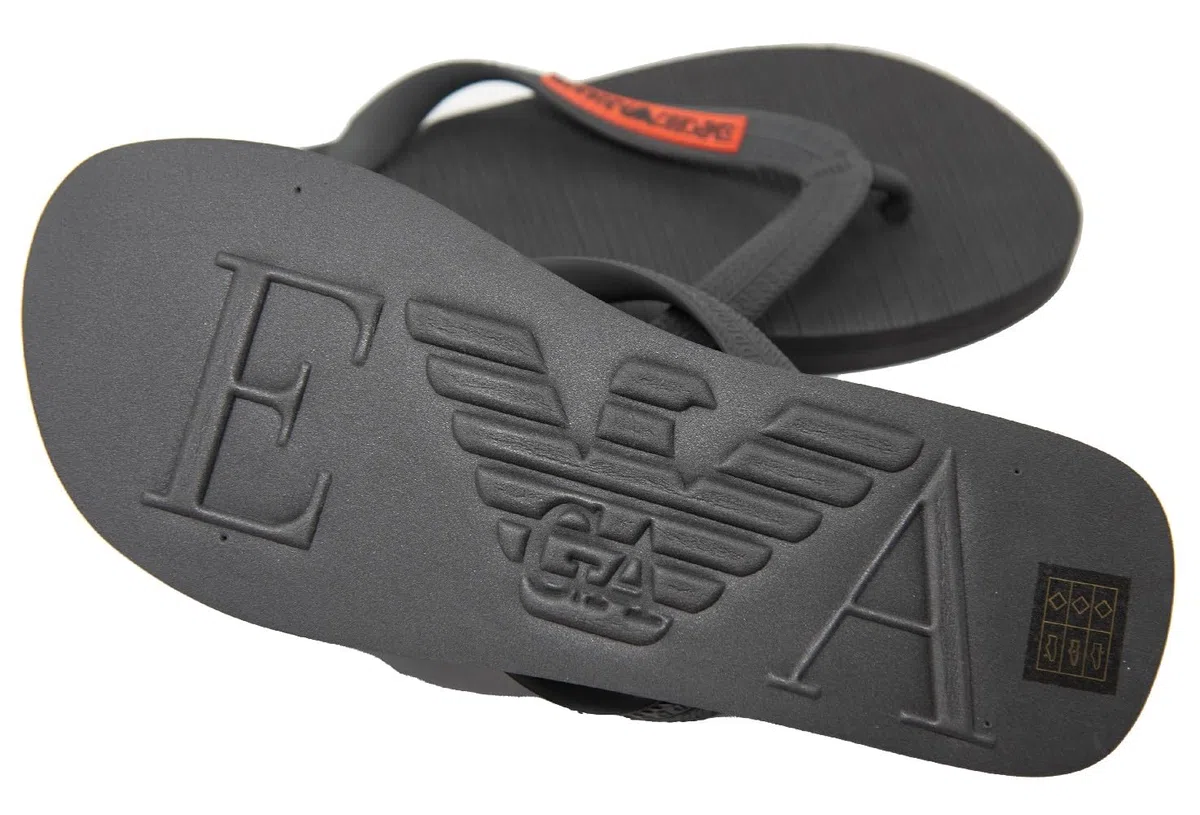 Emporio Armani Logo Flip Flopchanclas con Logotipo, Chanclas Hombre