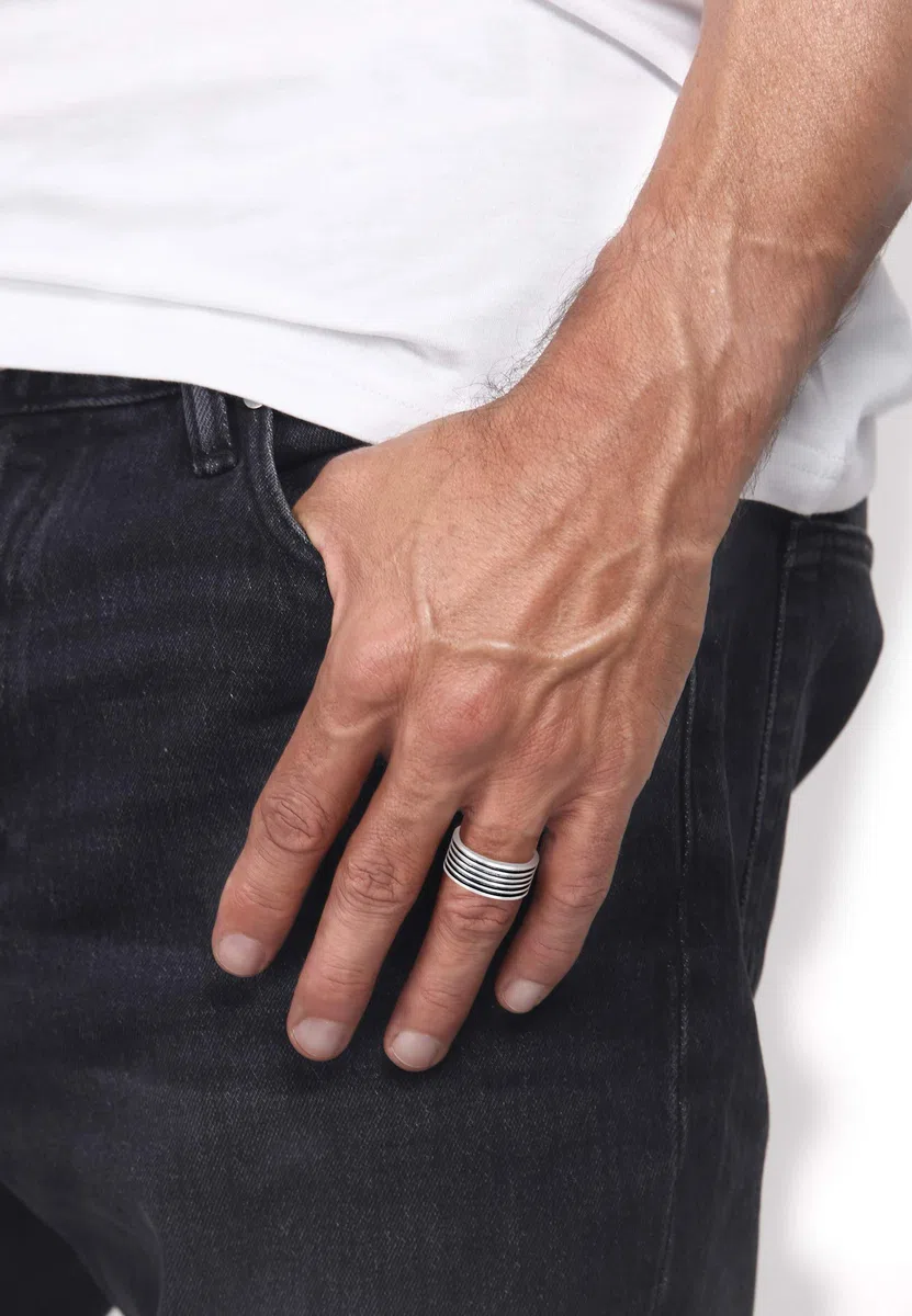 Kuzzoi Anillo para hombre oxidado macizo (10 mm) en plata de ley 925, accesorio de joyería vintage para hombre con estructura acanalada, anillo distintivo para hombres de tamaño 60 – 66, 0601762921