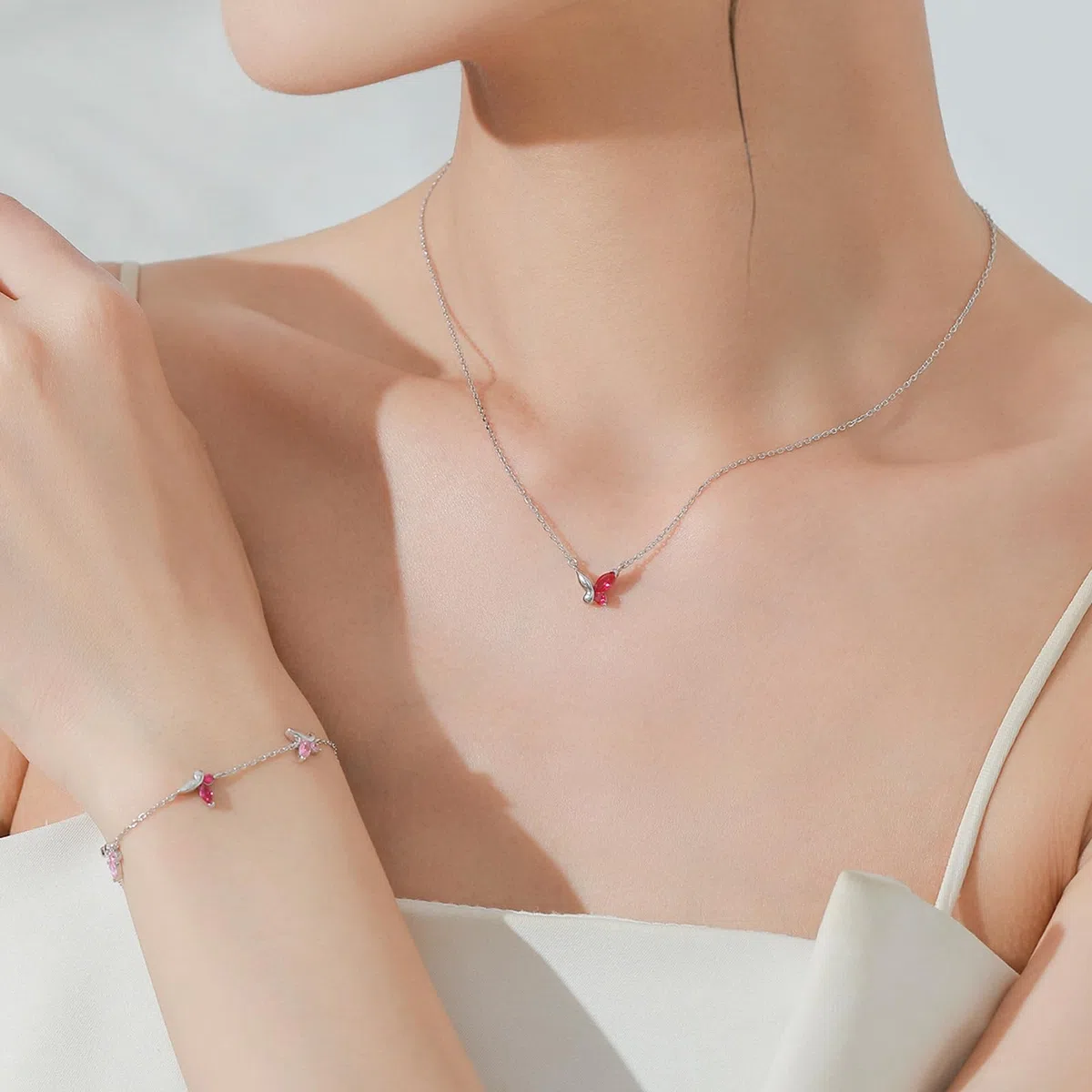 Pulseras de mariposa para mujer de plata de ley 925 con circonita cúbica, pulsera ajustable de mariposa de plata para mujer, adecuada para aniversario