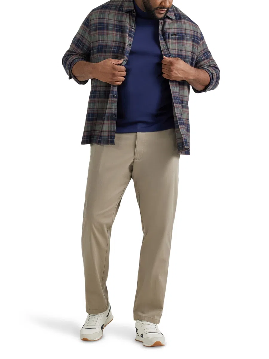 Lee Extreme Motion Flat Front Relaxed Taper Pant - Pantalones Casuales Hombre