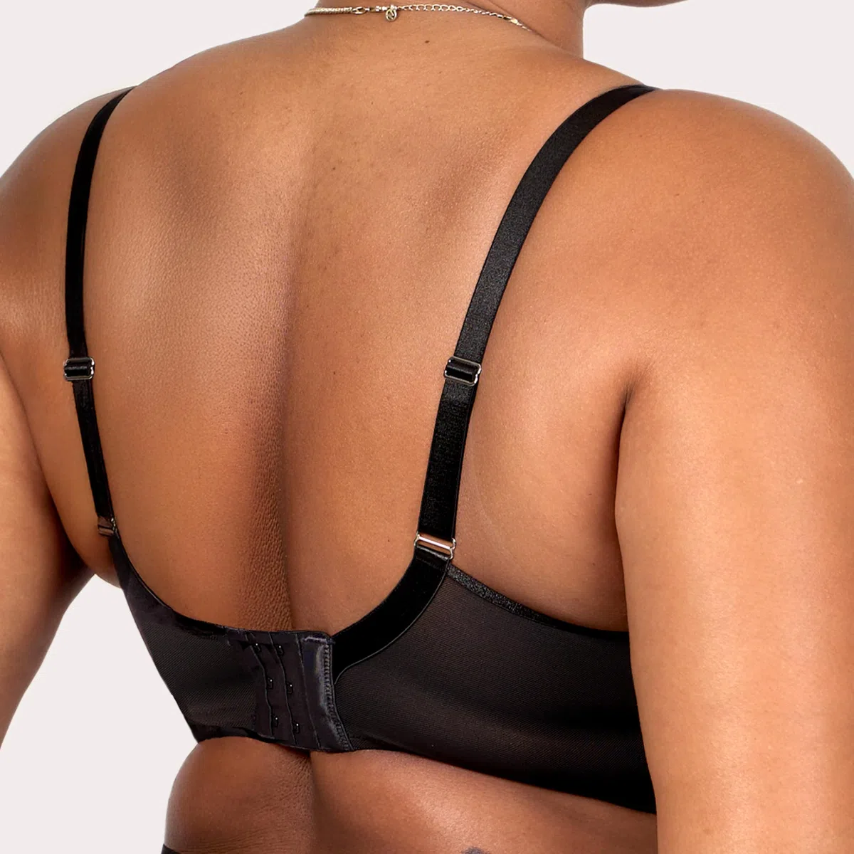 Curvy Couture Sheer Mesh Full-Coverage Unlined Underwire Bra Sujetador de Cobertura Completa Mujer