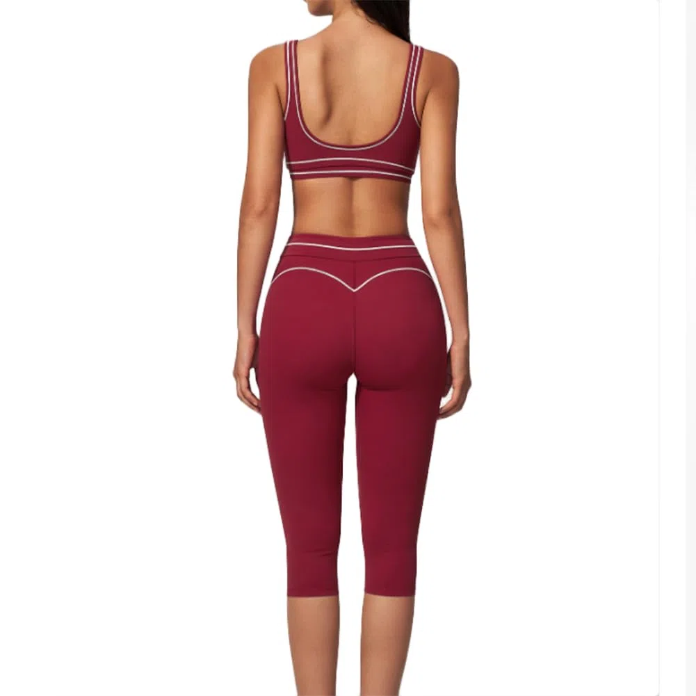 Conjunto de yoga mujer sujetador deportivo y mallas cortas | Conjunto 2 piezas: sujetador deportivo escote V con ribetes en contraste y mallas yoga capri de talle alto, elástico