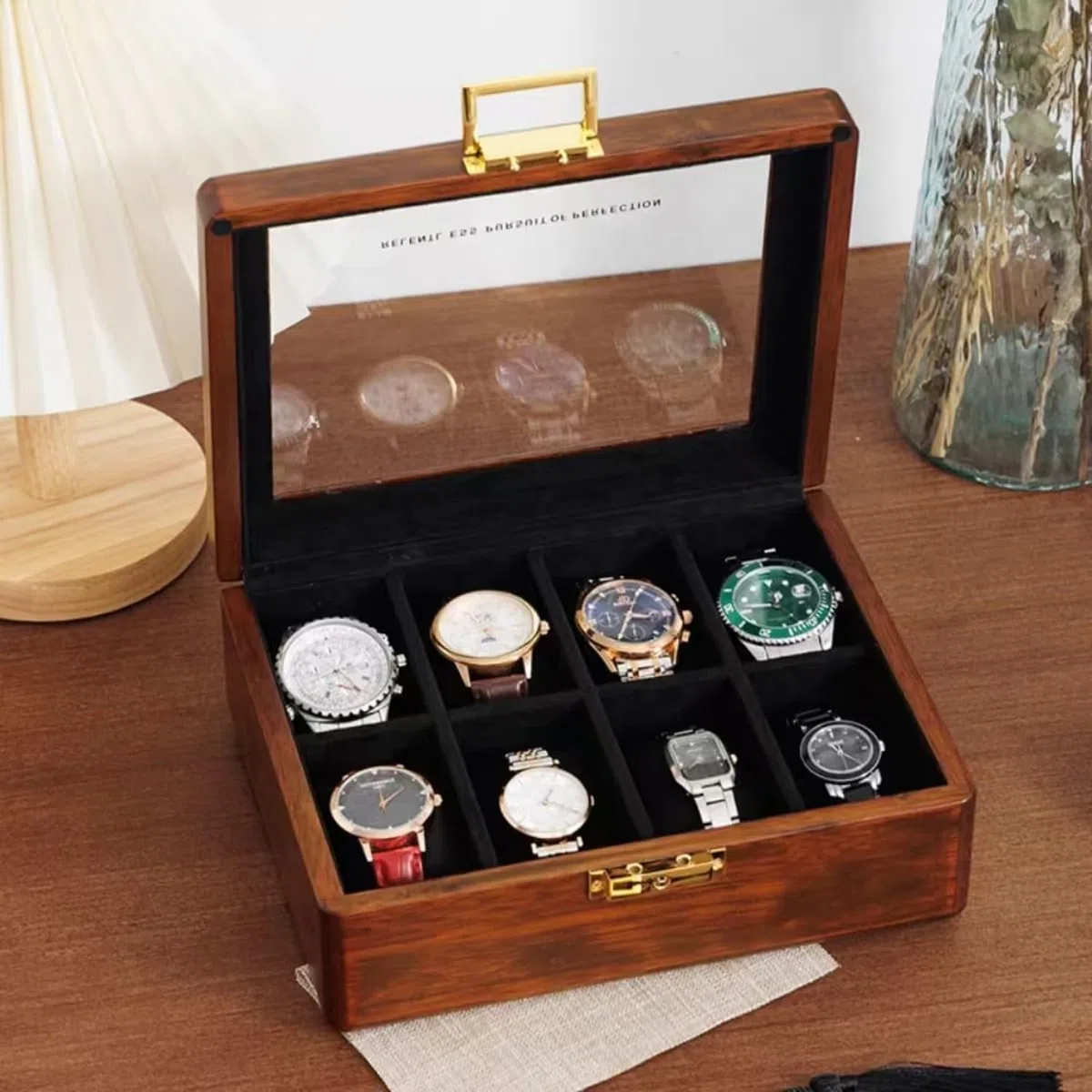 Cajón Relojero de Madera Maciza con 8 Ranuras Tapa de Cristal Nogal Expositor Organizador para Hombre Mujer, 8 Slots-Forro de Terciopelo Negro, Madera Maciza de Teca Dorada