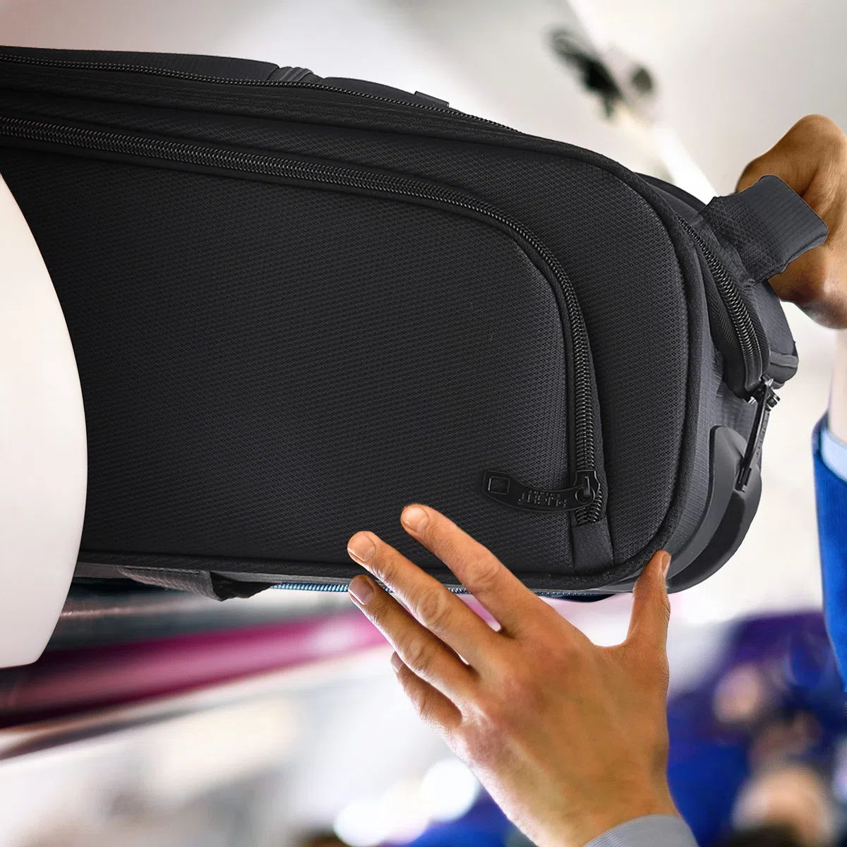 Flight Knight Maleta de Mano Bajo Asiento Embarque No Prioritario easyJet 45x36x20-2 Ruedas - Maleta de Cabina de Tela Suave, Ultraligera y Duradera