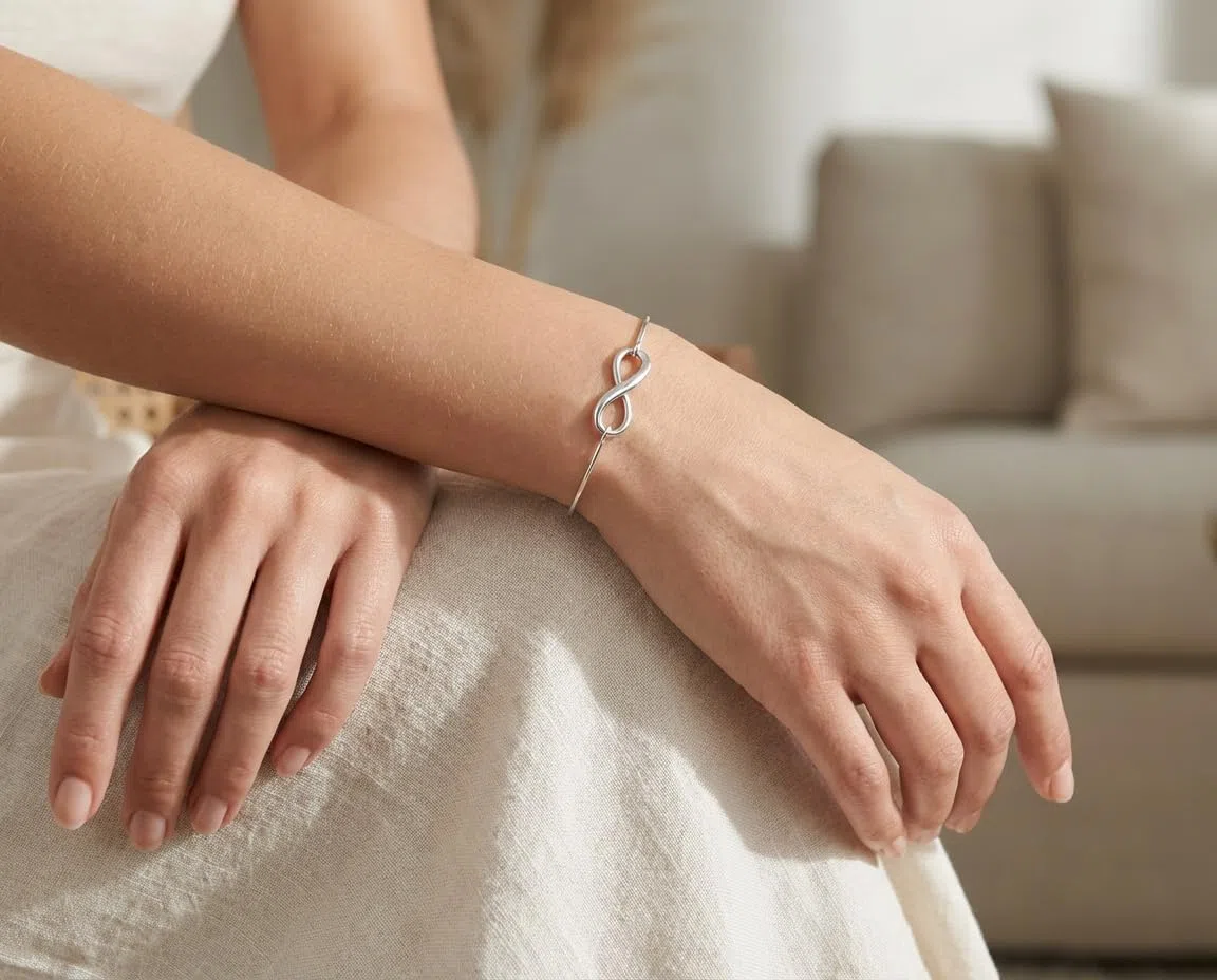 Bling Jewelry Delicado Minimalista Romántico Eterno Nudo De Amor Figura Ocho Infinito Pulsera Brazalete Para Mujer Adolescente Novia .925 Plata Esterlina