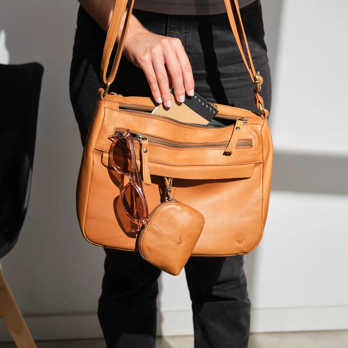 Bolso Bandolera Mujer Piel Auténtica - Bolso Mujer Bandolera Regulable con Estilo - Cuero con múltiples Cremalleras - Muchos Compartimentos para uso diario – Monedero de Regalo.